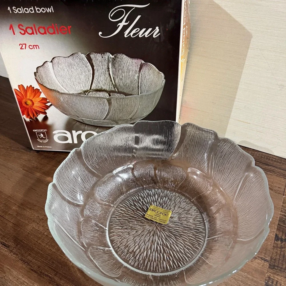 VTG 70s NOS Arcoroc French Glass Flower Salad Bowl 10.5